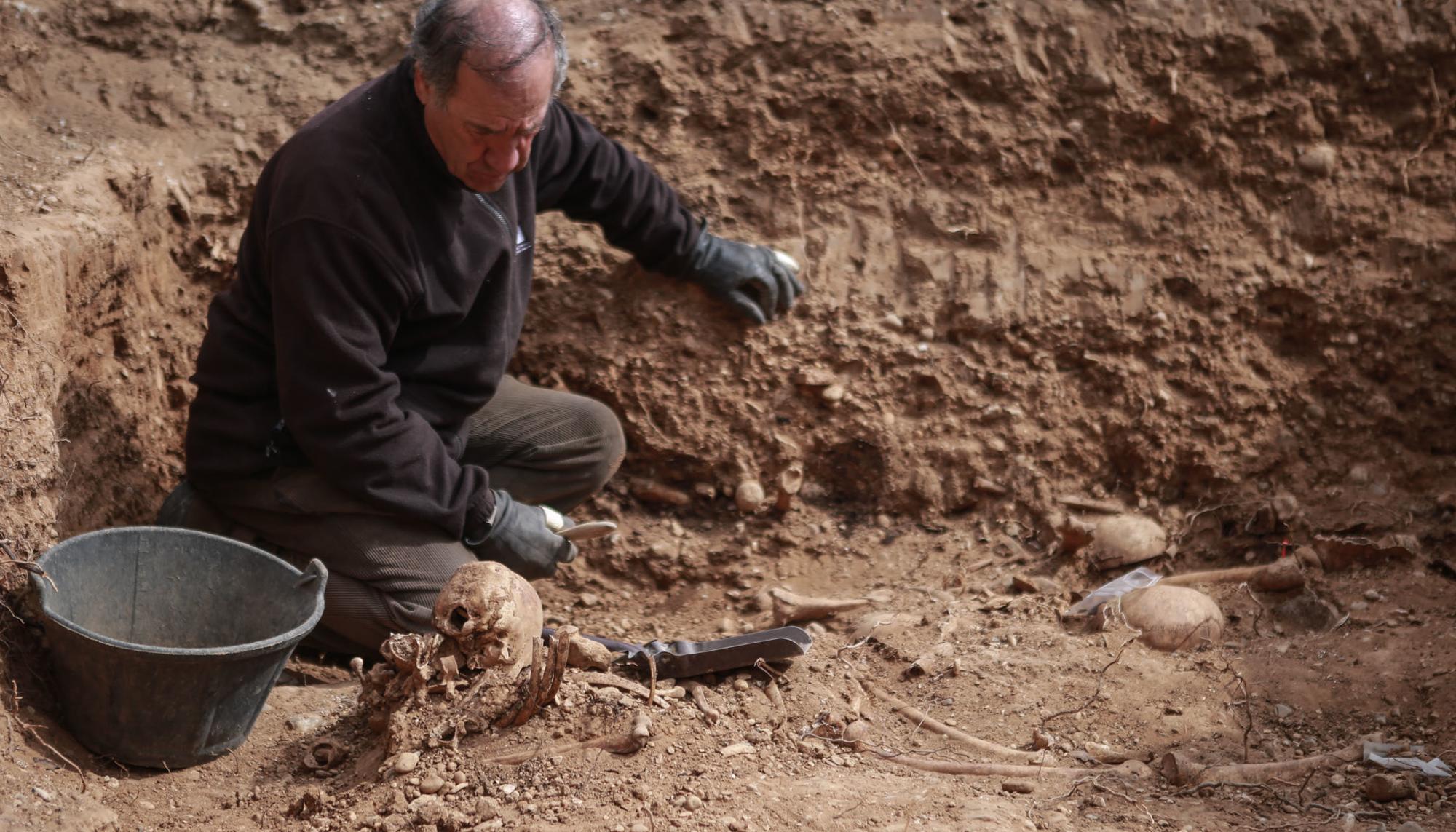 Exhumacion Cementerio de El Carmen Valladolid - 3